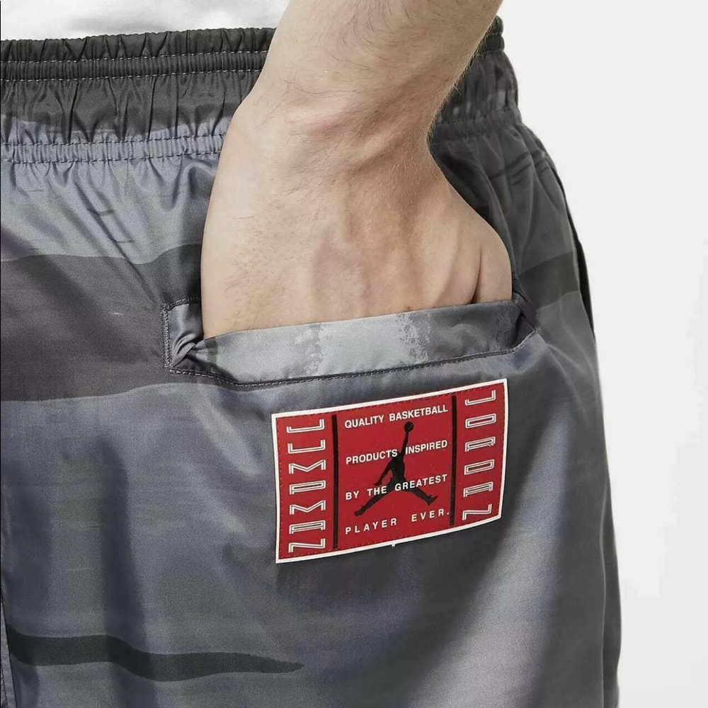 NWT Men’s Air Jordan Legacy Grey Charcoal Shorts Sz‎ Large - Picture 3 of 6